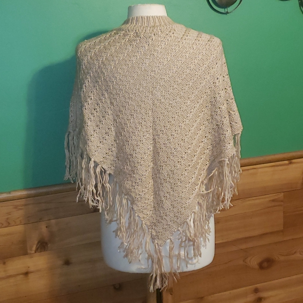 52 weekends poncho - Picture 3 of 4